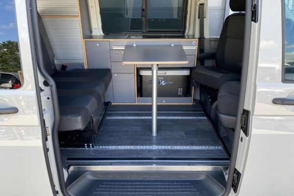 Flexible Camper Van Conversion with our Smartfloor.